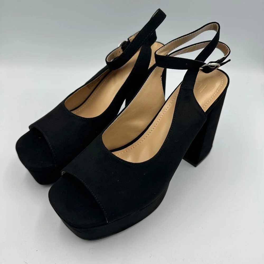 JustFab Hadley Black Platform Block Heeled Sandals Sz 8 NIB Bratz Style Peep Toe